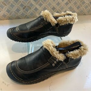 Jeep J41 Slip on Vegan Leather Fur Lined Shoes Like Shearling Women's size 9